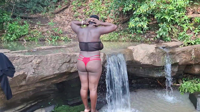 BMCs: Nel cazzo perduto, lontano da tutto, eccitato cercando un cazzo...