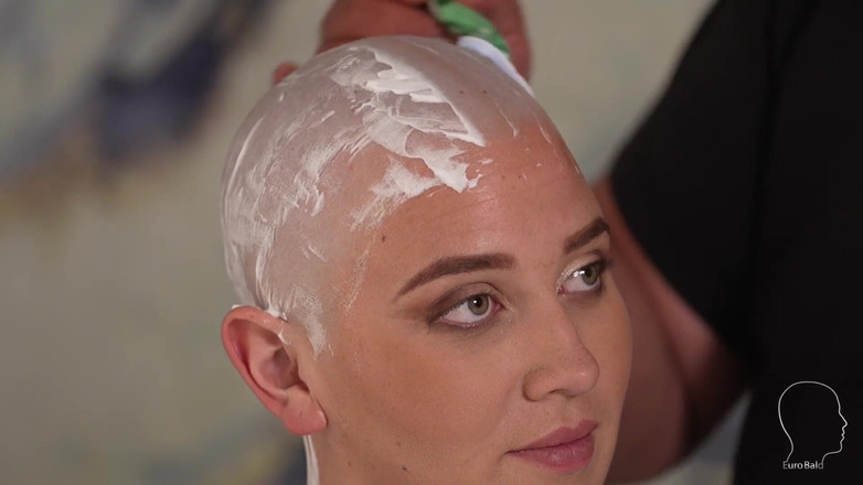 Euro Bald: Лизз А