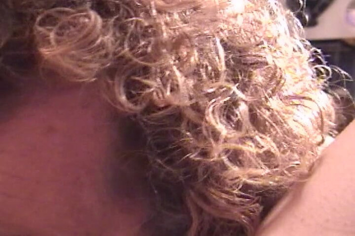 Vintage Life: 두 친구와 하드코어 섹스를 즐기는 거대한 젖탱이 금발