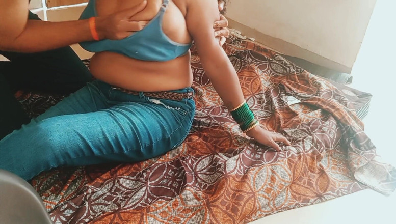 Harder299: Esposa india del pueblo tiene romance y sexo India caliente...