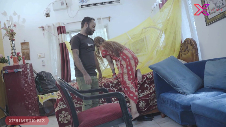 Creative Pervert: Ateşli güzel Hintli kız romantik sert seks yapıyor