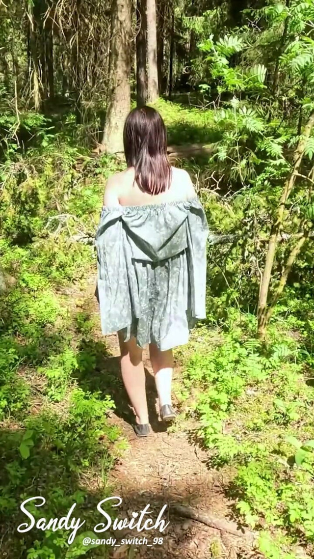 Flashing Big Tits Outdoor (Sandy Switch)