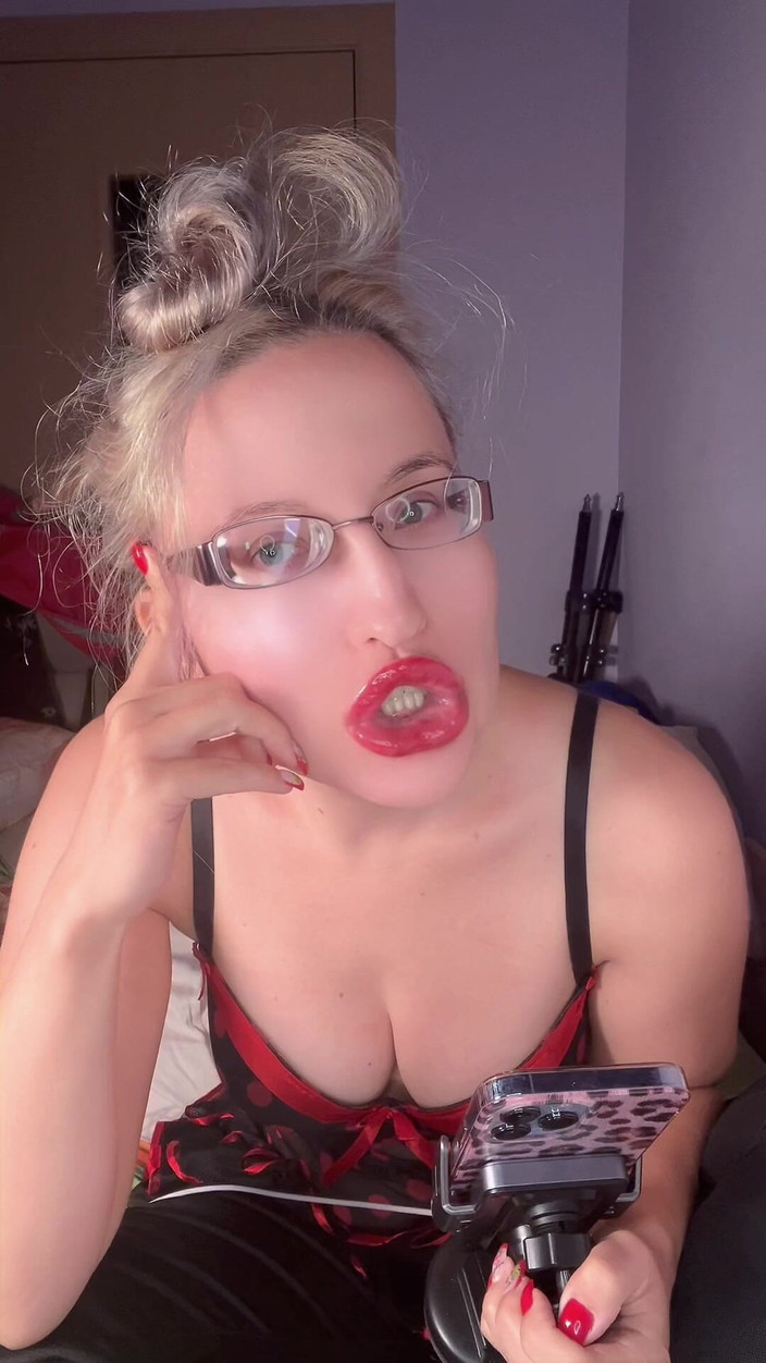 FinDom Goaldigger: Xếp hạng con cu thảm hại của Rony