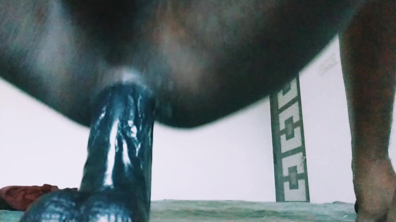 Raju fucker: Knull av Dildo