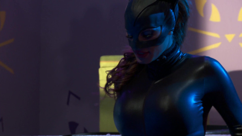 Tight little babes: Enormes tetas, super héroes follados duro por dos villians