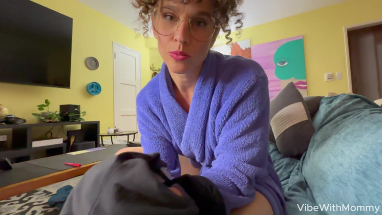 VibeWithMommy: Jewish Stepmom Instant Regret Blue Robe