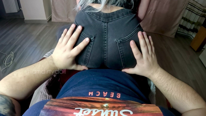 iamdirtydoll: Sudut pandangan pertama kentut dalam pangkuan awak dalam seluar jeans