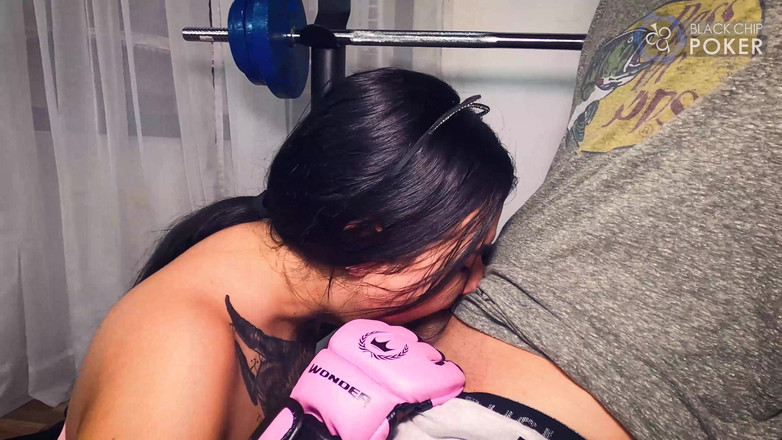 Run good girls: Latin Lia Cooper boks antrenörü tarafından sikiliyor