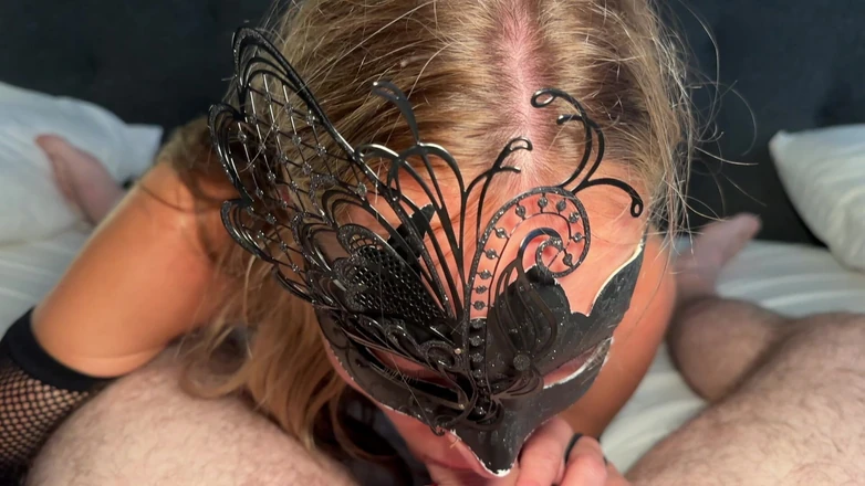 TheSecretSessions: Kouřím mu ptáka a polykám všechno jeho sperma