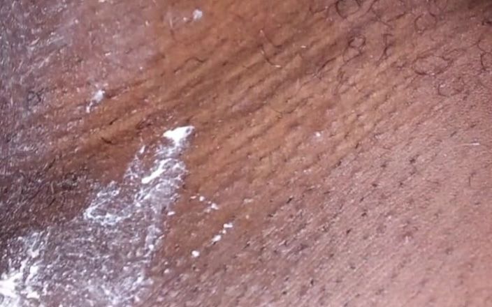 bigBlackie699: raksasa pria kulit hitam ini dientot habis-habisan sama raksasa pria...