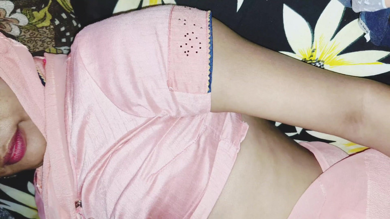 Janvibhabhii: Cặp đôi mới cưới Ấn Độ làm tình vào nửa đêm