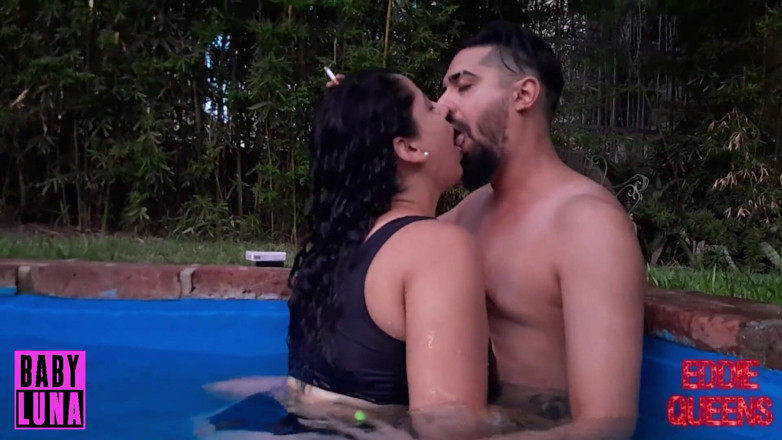 Babyluna939: Je baise secrètement ma belle-sœur dans la piscine lors d’une...