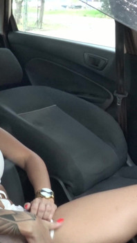 Hinter den kulissen von Sunny Herrera knallt im Auto