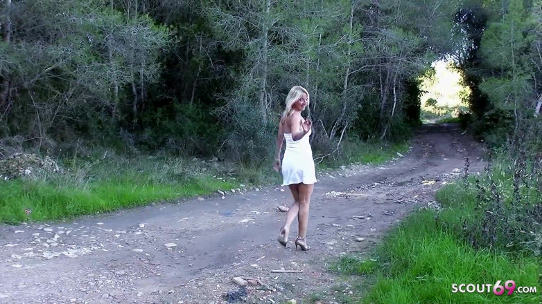 Full porn collection: Il marito rimorchia Michelle milf bionda all'aeroporto e la scopa...