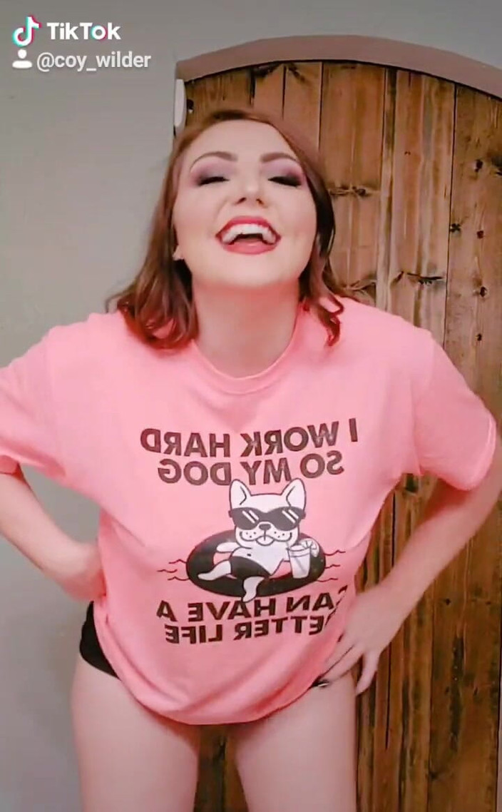 CoyWilder: Trochu se třese zadkem