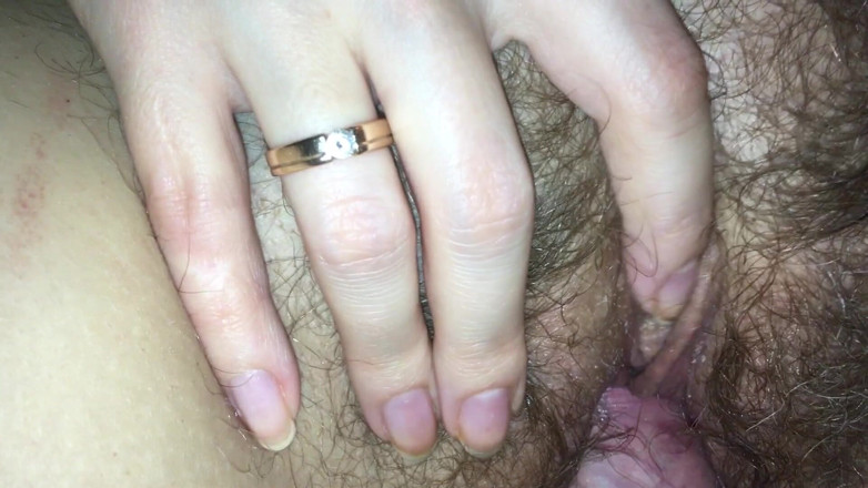 Risky Hairy Couple: Un couple poilu baise en gros plan