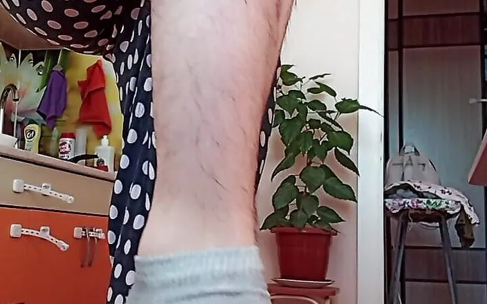 BW_Dolphin: Hairy Unshaved Beautiful Legs. Hairy Thighs.