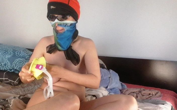 Amateur_MS: Amatérská macecha líže zmrzlinu