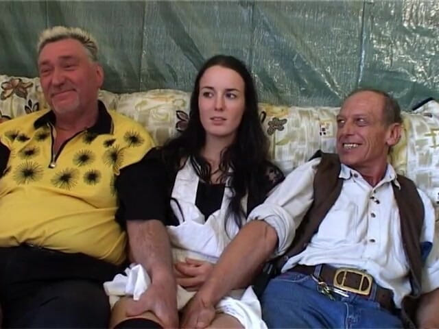 German Kink: Follando putas alemanas en trío