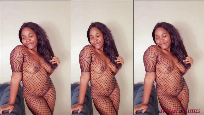 BAGZKIZZ: Bagzkizz Fishnet, Toket dan Dildo