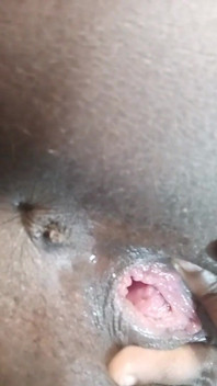 Je baise ma chatte avec un gode