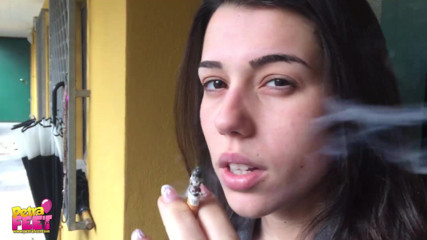 Smokin Fetish: Outdoors smoking from the stunning brunette