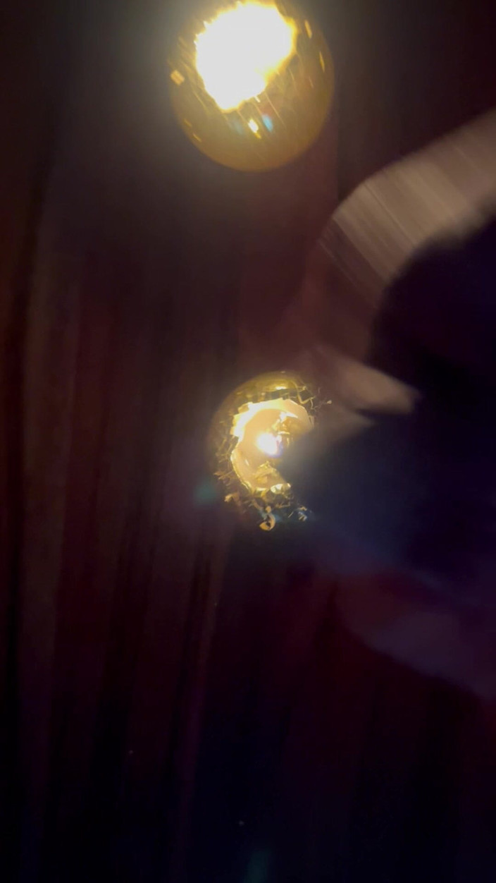 NastySecret666: Jedno světlo stačí