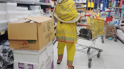 Sairaxsaim: Kakak ipar India diajak dari mal