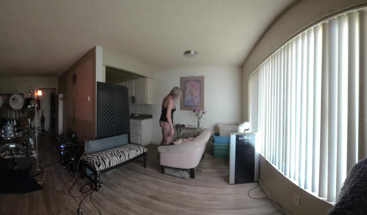 Lizzy Yum: Lizzy yum sd şubat 2026 sonrası dave attell komedi show brea için...