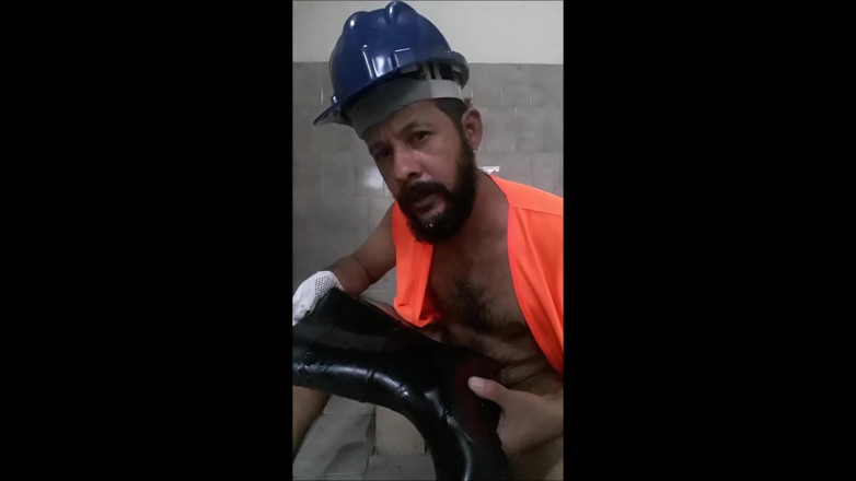 Stink HairyMale: Hairy man saliva fetish