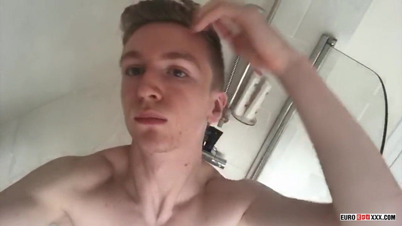 Euro boy xxx: アレクサンダーとのシャワープレイ