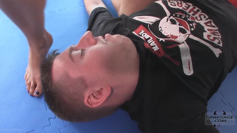 Sinn Sage: Novio De Perra Con Sinn Sage, Hannah Perez, Mr. Black