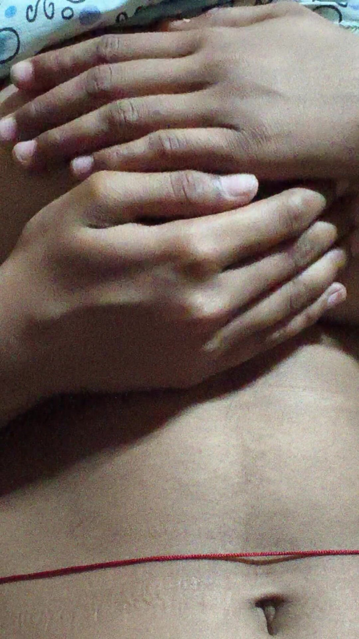 Moma: सेक्सी वीडियो