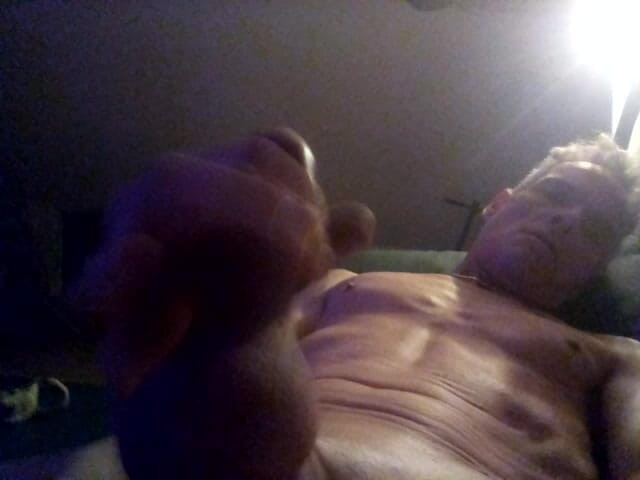 Wichsstudio: I Jerk off the Pipe Until Icb Cum