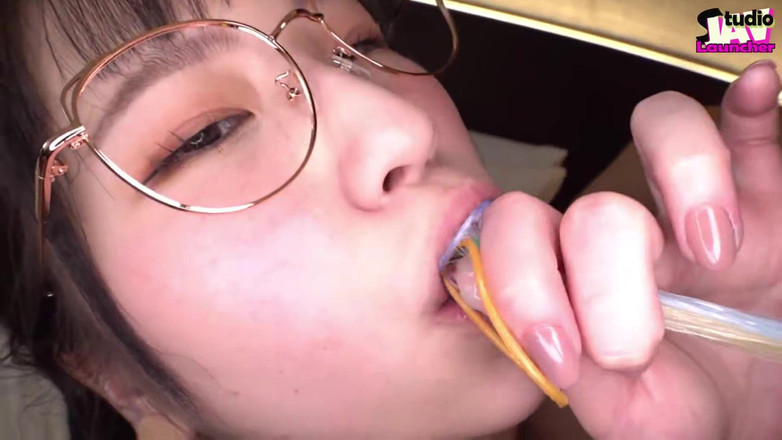 Studio JAV Launcher: Venkovní toužící – už jste někdy viděli prsatou kočička popíjet teplou...