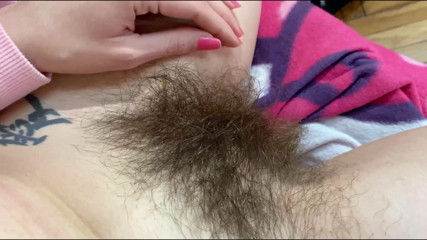 Cuteblonde666: Scene estreme da vicino sulla mia figa pelosa grande cespuglio...