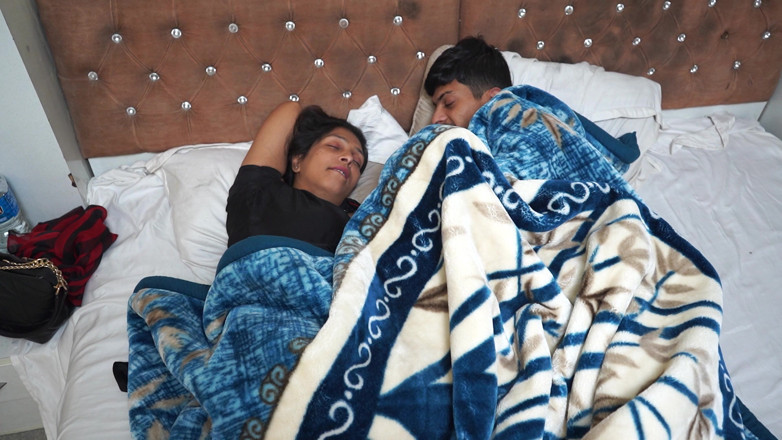 Mr Max: An Indian boy fucked his girl hard, the girl enjoyed...