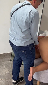 He Pretends to Be a Professional Photographer and Fucks My Ass When He Freezes Me