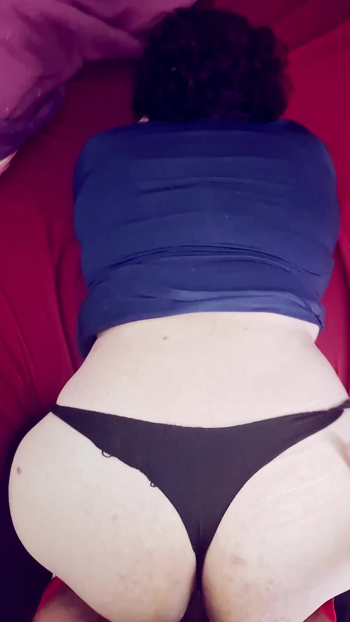 Vecinaculona: До мене вдень відвідує мій сусід