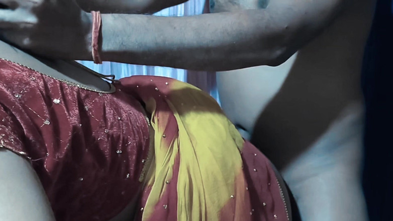 Hotpooja86900: Sto lasciando mia cognata