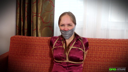 Gag Attack: Rachel Adams - sekretářka popadla