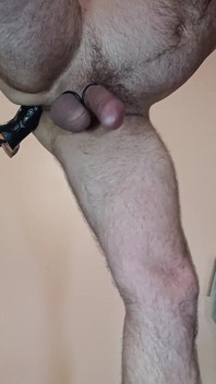 Dildo hitam tebal mengongkek pantat dari belakang 1.