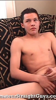 Zach é um tesão de 20 anos de Kansas City