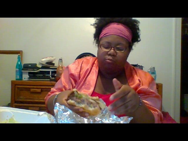 Sweety Racine: Cheeseburger chompin 'gà con