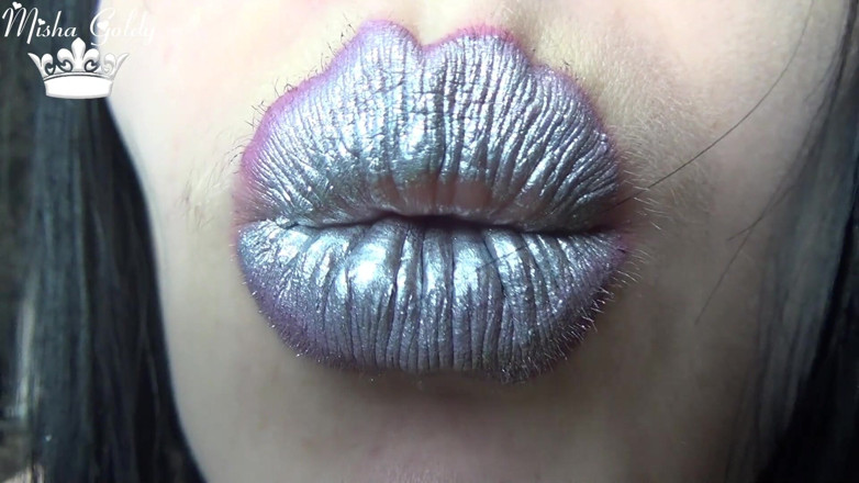 Goddess Misha Goldy: Labios jugosos plateados