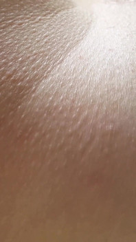 오줌을 싸는 동안 자지를 제어할거야. 내 안에 사정하고 스스로 청소해. 여자 오르가즘 클로즈업.