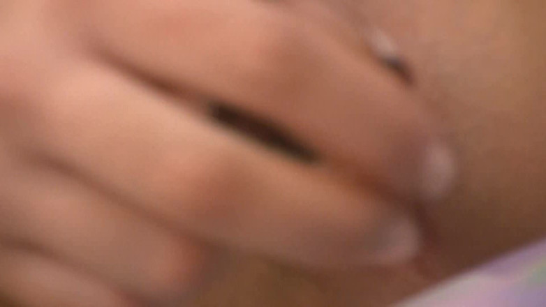 Injoy X: Aburrida tetona universitaria masturbándose en casa