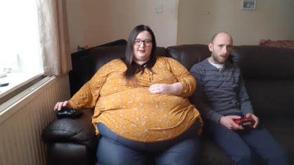SSBBWLadyBrads: SSBBW hraní s břichem