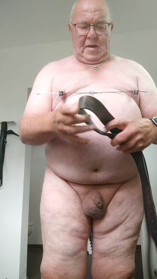 Karlchengeil: Touží po více trestání