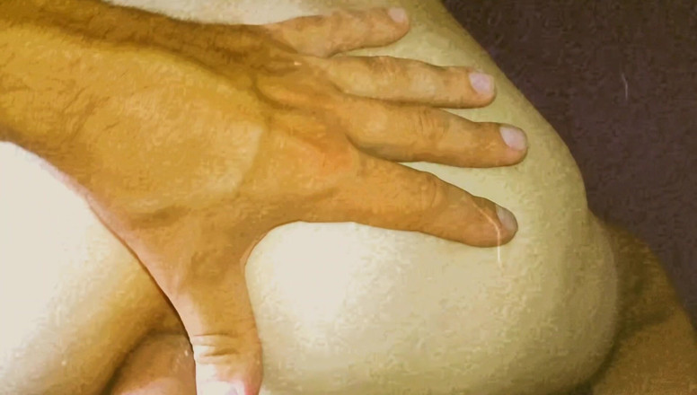 Hotlia: Mijn vrouw heeft een pornostudio